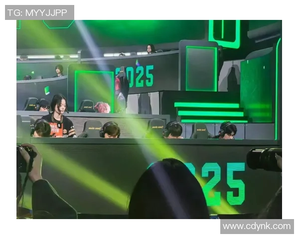 和平精英专题深入解析JDG战队的战术节奏与团队协作策略