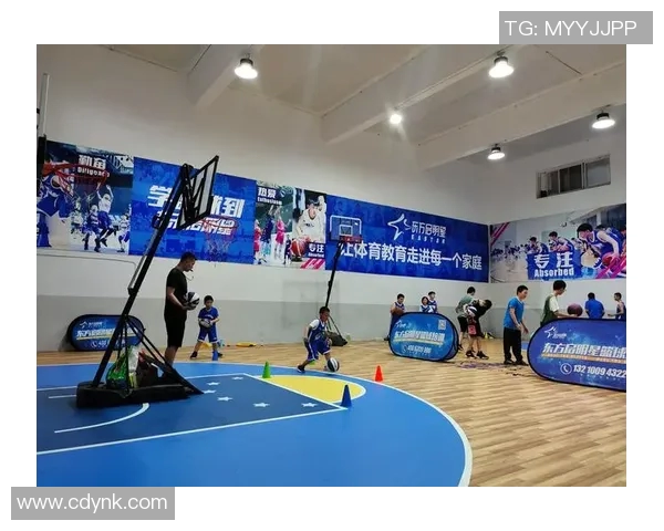 重磅专题:杭州飞盘队如何实现中路突破的战术革新与实践探索 重磅专题:杭州飞盘队如何实现中路突破的战术革新与实践探索