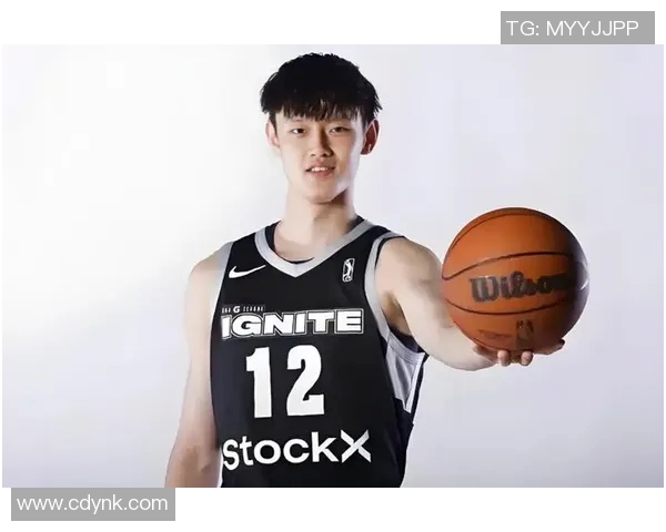 曾凡博：从青涩新星到篮球赛场的闪耀之星的成长之路