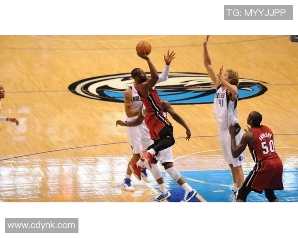 热火队与小牛的激烈对决揭示了NBA季后赛的无穷魅力与精彩瞬间